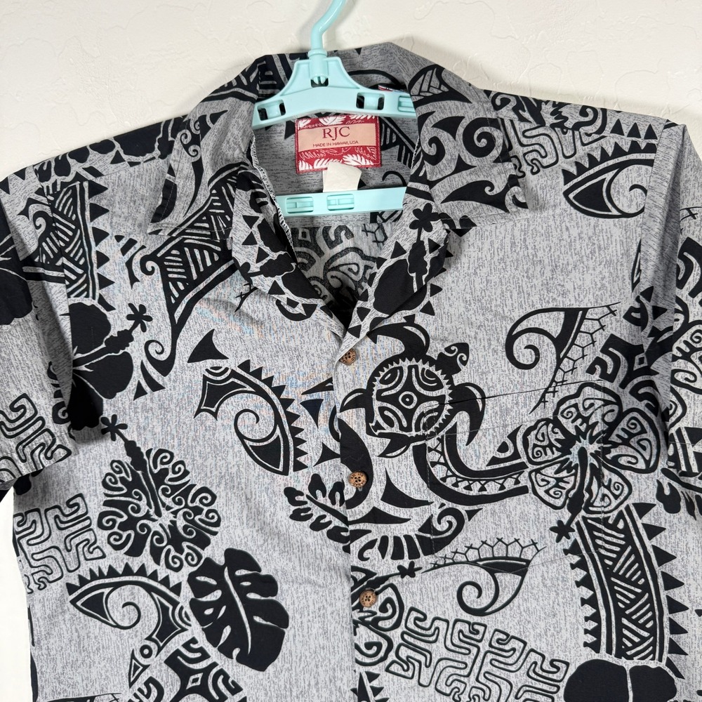 RJC Shirt Mens Medium Gray Hawaiian Camp Tribal Turtle Hibiscus Print Aloha